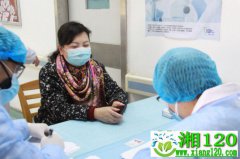 夫妻俩都是英雄！张定宇妻子程琳捐献血