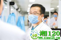 白衣执甲 善作善成