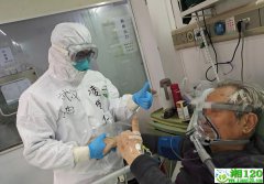 驰援武汉男护士长凌传仁:"爱比病毒蔓