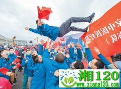 托举生命守护者