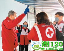 中国专家组抵达意疫情严重区